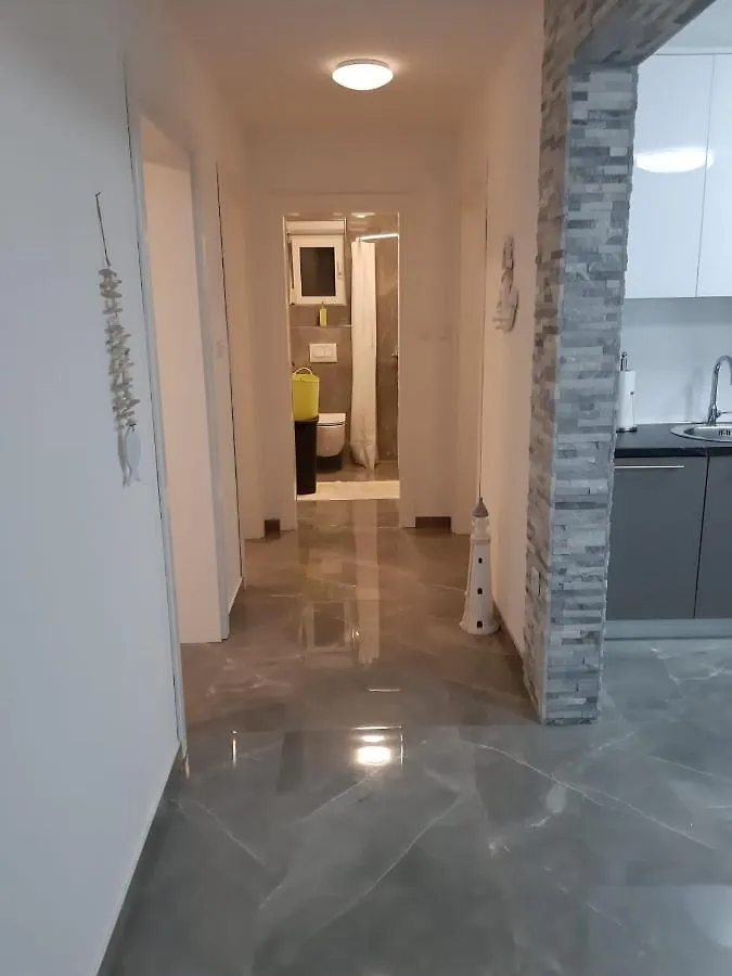 Bodul M. Apartment Vir