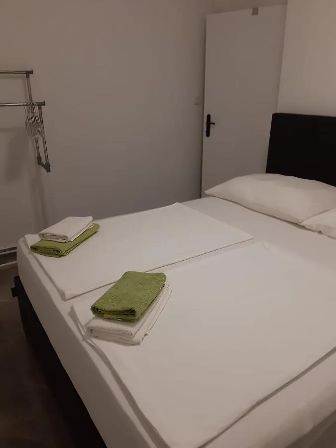 Bodul M. Apartment Vir